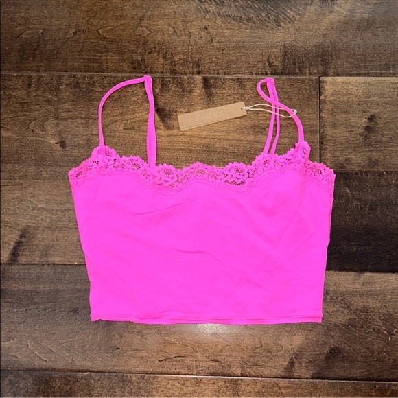 SKIMS FITS EVERYBODY LACE BRALETTE, CAMI, ONESIE, BODYSUIT TAFFY XS/SMALL - Picture 4 of 16